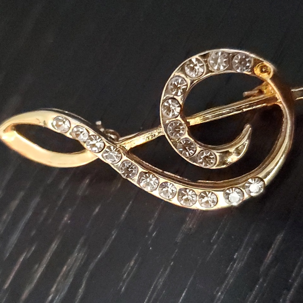 Treble Clef Brooch - Picture 2 of 4